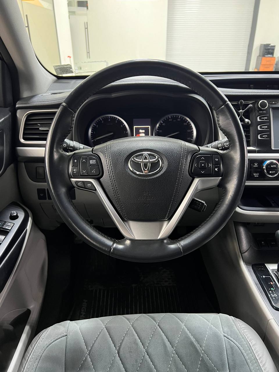 Toyota Highlander III